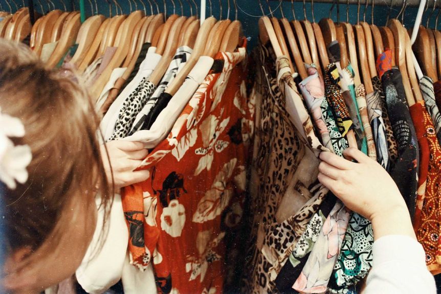Secondhand clothing is in. Big fashion labels are even combing thrift stores for inspiration. Whether you’re a thrift store pro or just taking your first steps, there are secrets that can make your shopping experience way more fruitful.